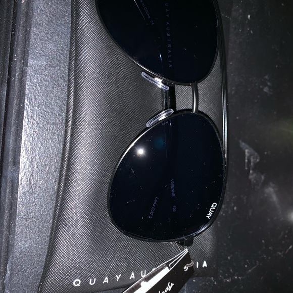 Quay Aviator Sunglasses - Picture 2 of 2